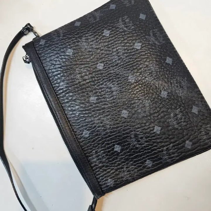 [BUNJANG] MCM Visetos Shoulder &amp; Clutch Bag / MCM 비세토스 숄더앤 클러치백
