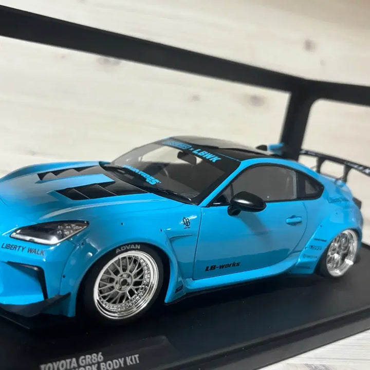 [BUNJANG] Toyota GR86 LBWK Body Kit 1:18 Diecast Model / 토요타 GR86 LBWK 바디킷 1:18 다이캐스트(새상품)