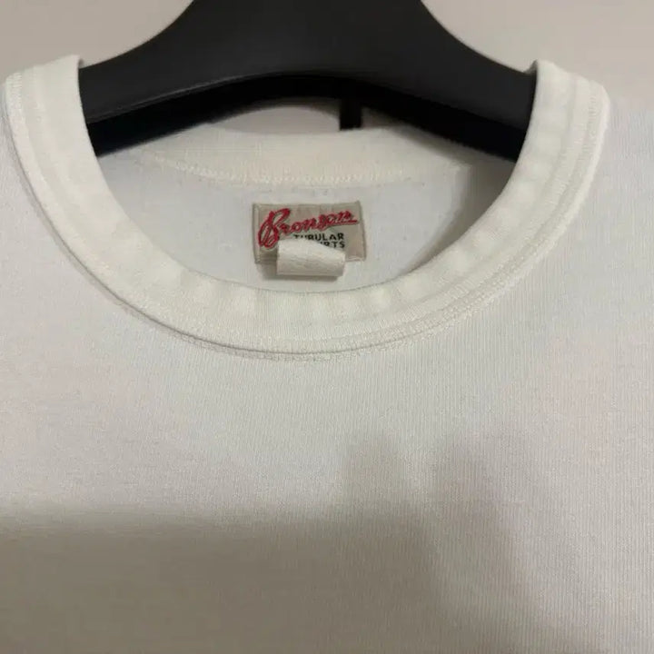 [BUNJANG] Bronson White T-Shirt Medium / 브론슨 화이트 반팔 티셔츠 미디엄 m
