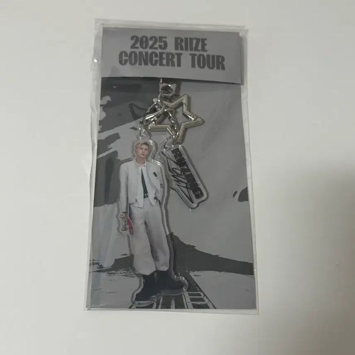 [BUNJANG] RIIZE RIIZING LOUD Acrylic Keyring Eunseok / 라이즈 라이징라우드 아크릴 키링 은석ver.