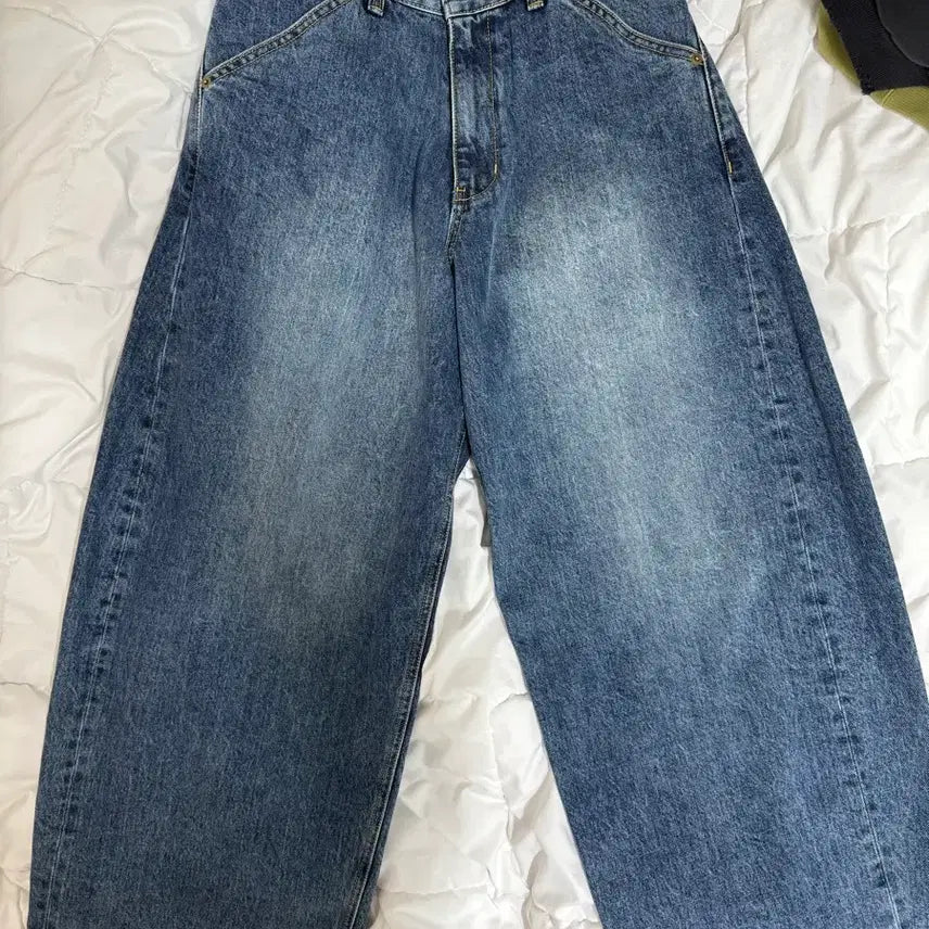 [BUNJANG] HAECHINGROOM Wide Curve Jeans Washed Blue / [3] 해칭룸 Wide Curve Jeans Washed Blue