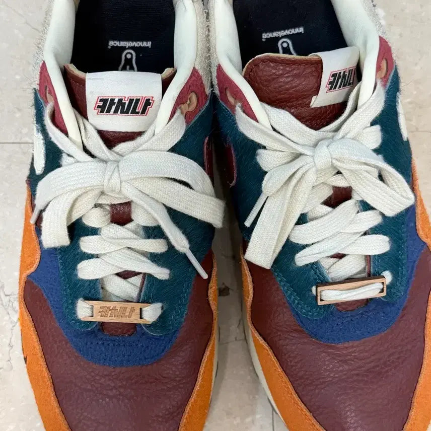 [BUNJANG] Cassina x [Collaboration Partner] Sneakers Size 280 / 카시나 uk9 280