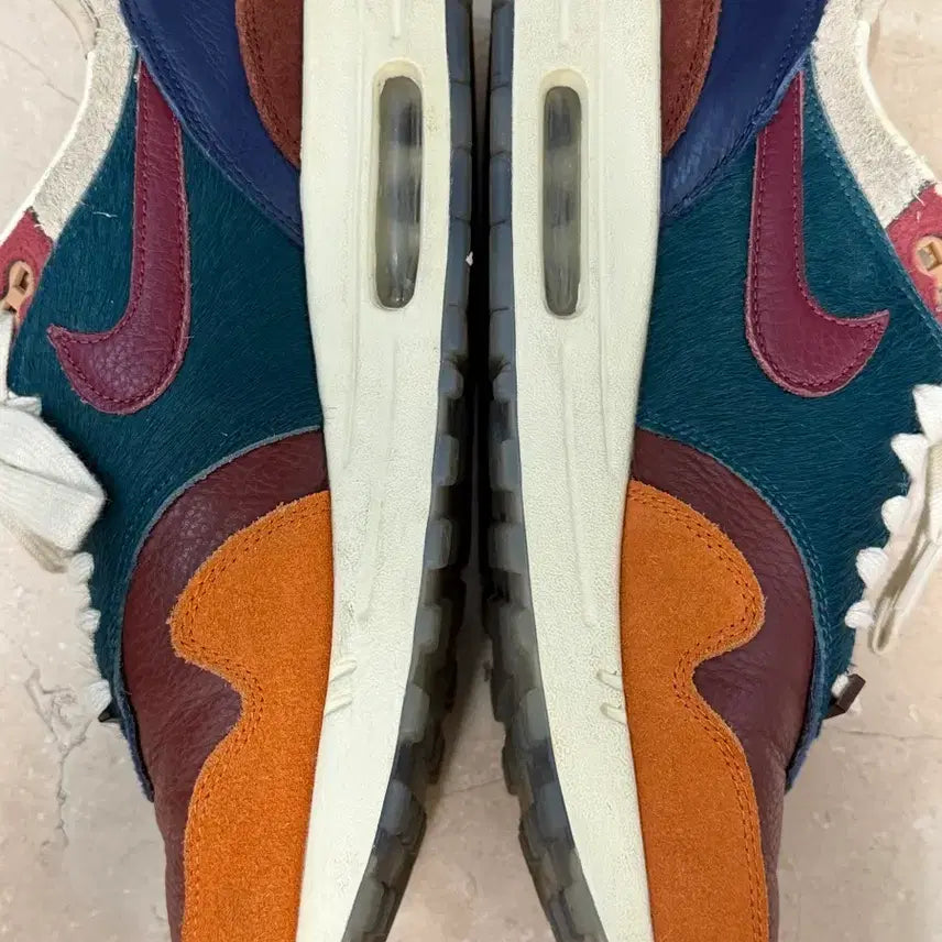[BUNJANG] Cassina x [Collaboration Partner] Sneakers Size 280 / 카시나 uk9 280