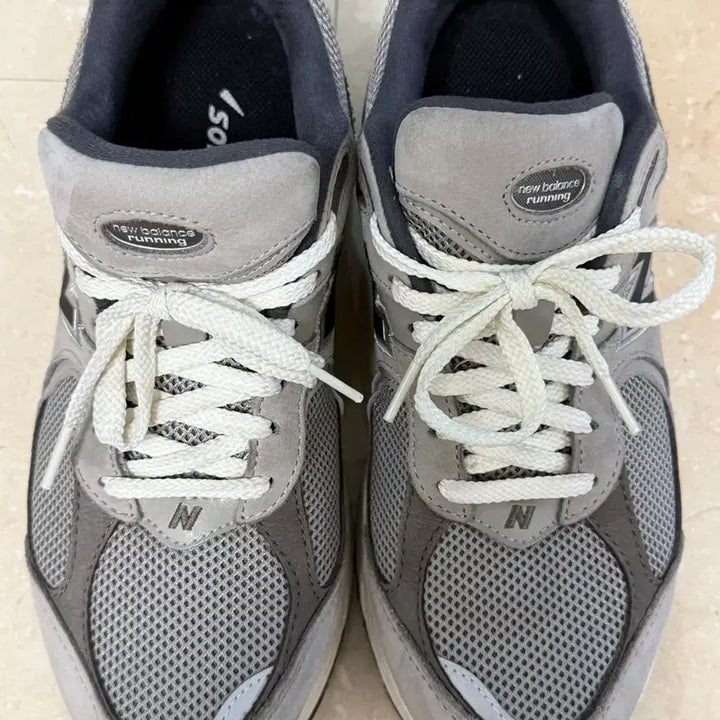 [BUNJANG] New Balance 2002 Sneakers (280mm) / 뉴발란스2002 280
