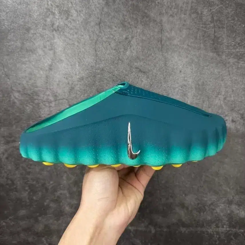 [BUNJANG] Nike Green/Yellow Acupressure Slides (Size 260) / 나이키 슬리퍼 그린/옐로우 지압 슬리퍼사이즈260