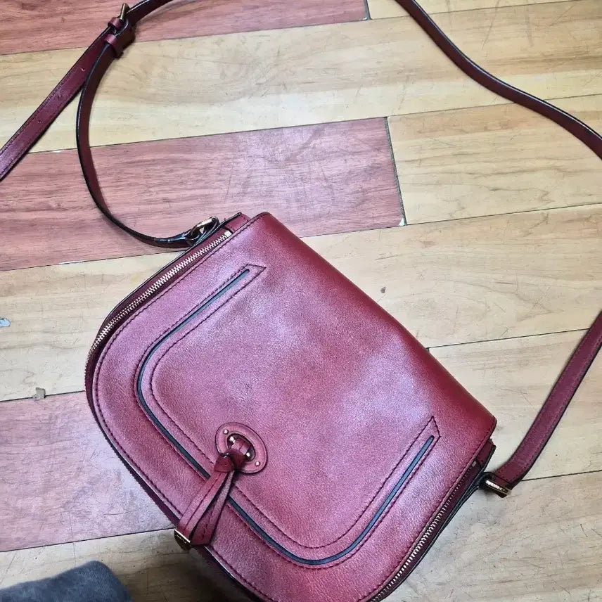 [BUNJANG] Beanpole Burgundy Leather Crossbody Bag / 빈폴버건디크로스백