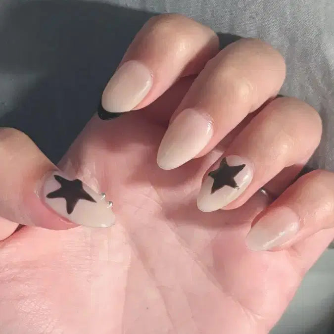 [BUNJANG] Black Star Nail Art with Cubic Accents / 별 네일아트