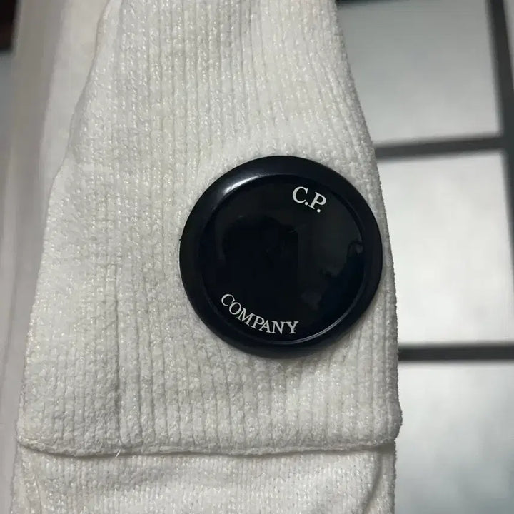 [BUNJANG] CP Company Knit Ivory Size 48 / CP 컴퍼니 니트 아이보리  [ 48 ]