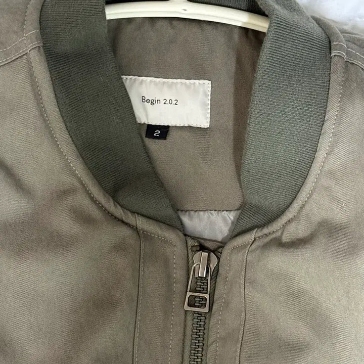 [BUNJANG] Begin 2.0.2 Khaki Bomber Jacket Size 2 / Begin 2.0.2 카키색 봄버 자켓 2사이즈
