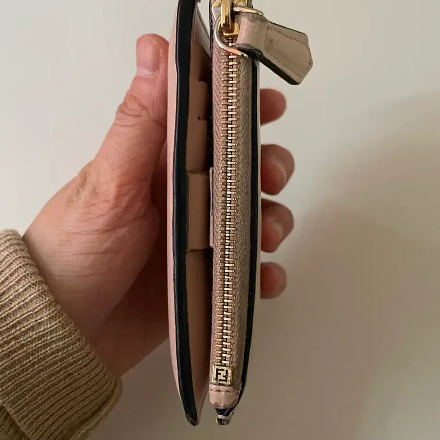 [BUNJANG] Fendi Bi-fold Wallet Lambskin / 펜디 베이지 핑크 반지갑 램스킨 정품100000%
