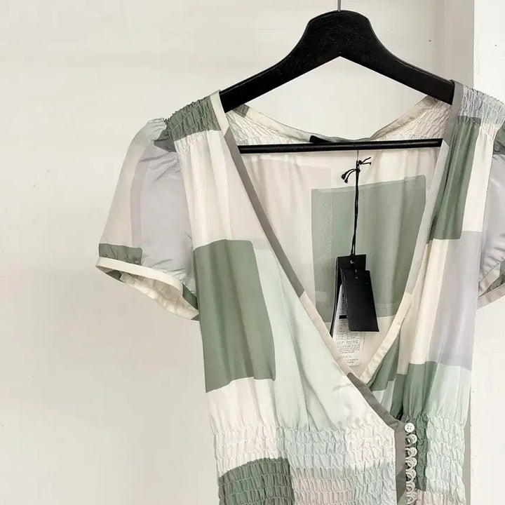 [BUNJANG] Hugo Boss Patchwork Shirring Silk Dress Size 38 / 휴고 보스 패치워크 셔링 실크 원피스