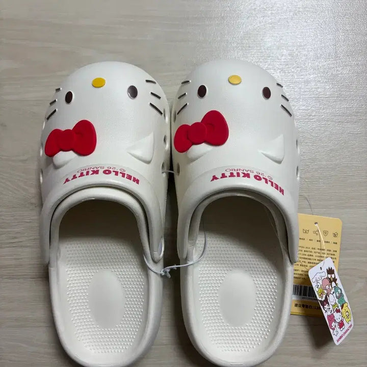 [BUNJANG] Sanrio Hello Kitty Crocs Clog Mules Sandals White 260 / 산리오 헬로키티 크록스 클로그 뮬 샌들 슬리퍼 화이트 260 새상품
