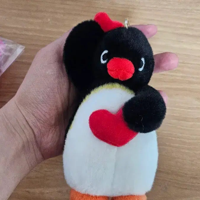 [BUNJANG] Character Plush Keychains (Luffy, Twinkle, Jordi, Maniland, Pingu, Shaun the Sheep) / 인뽑 인형 키링 팔아요.(루피,트윙클,조르디,마니랜드,핑구,숀더쉽)