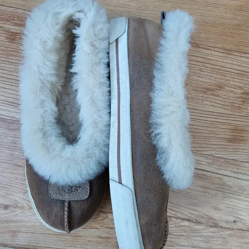 [BUNJANG] UGG Ankle Shoes Size 240 / 어그 240사이즈