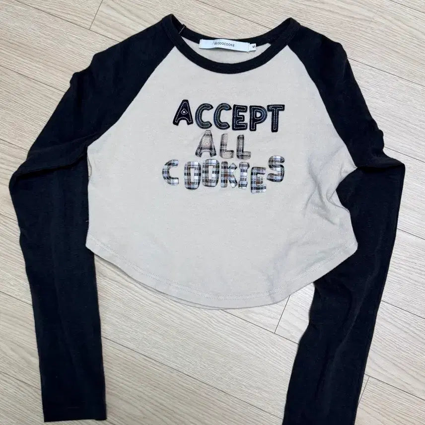 [SOLD OUT] 서쿠키 나그랑 배색 티 S