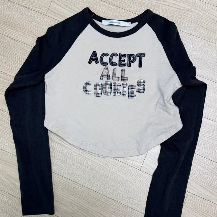 [SOLD OUT] 서쿠키 나그랑 배색 티 S
