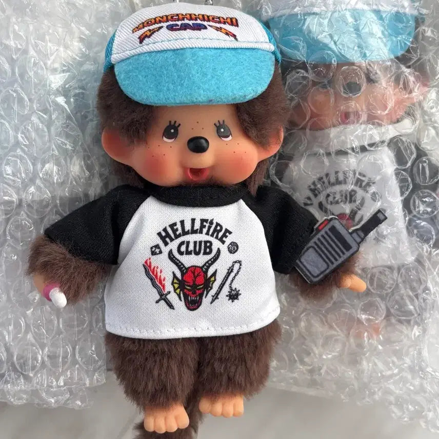 [BUNJANG] Monchhichi Hellfire Club Keychain Doll / 몬치치키링 인형 기묘한 이야기 헬파이어 클럽 새상품