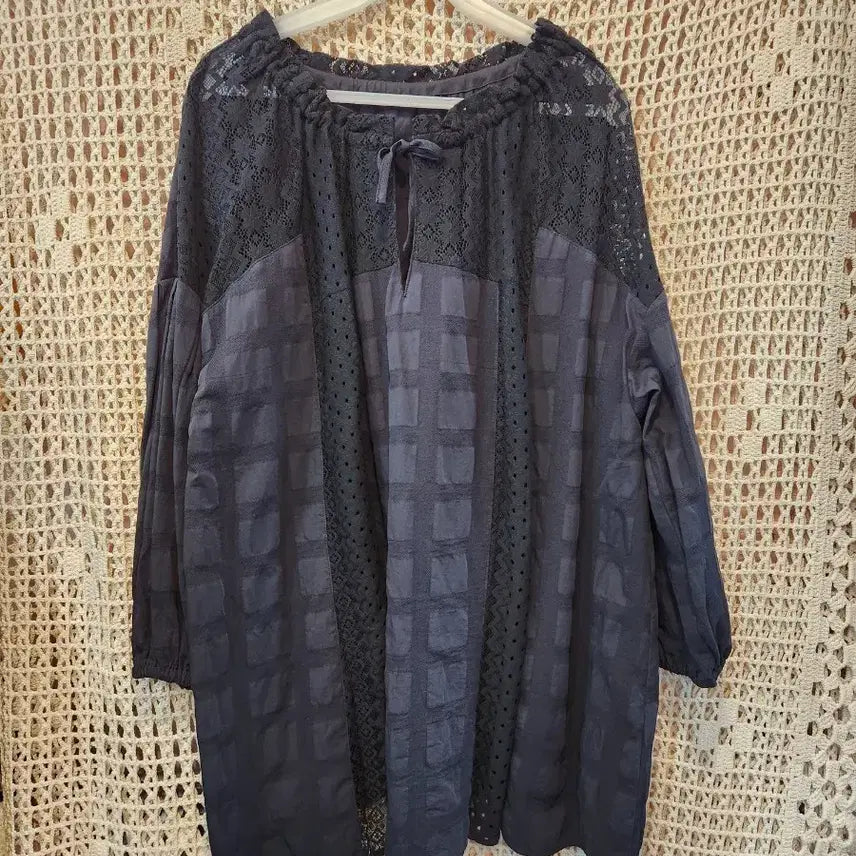 [BUNJANG] Black Lace Check Blouse / 블랙 레이스 체크 블라우스