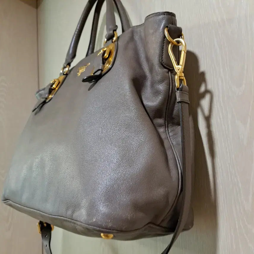 [BUNJANG] Prada Leather Tote Bag Shoulder Bag Grey / 프라다 가죽 토트백 숄더백 그레이정품