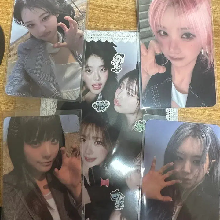 [BUNJANG] QWER Music Core Studio Photocard &amp; Postcard Bundle Set / qwer 음악중심 공방 포카 세트 엽서