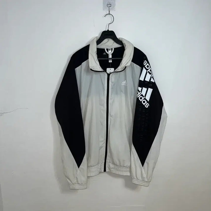 [BUNJANG] Adidas Essential F1 BP2 Windbreaker / 아디다스 에센셜 F1 BP2 바람막이