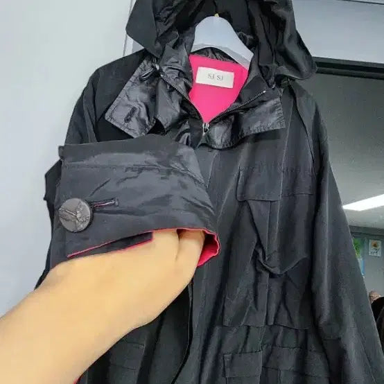 [BUNJANG] SJ SJ Black Lightweight Hooded Windbreaker Jacket / 66~88  명품 한섬 SJ SJ 블랙 경량비스락후드스트랩바람막이자켓ㅡ