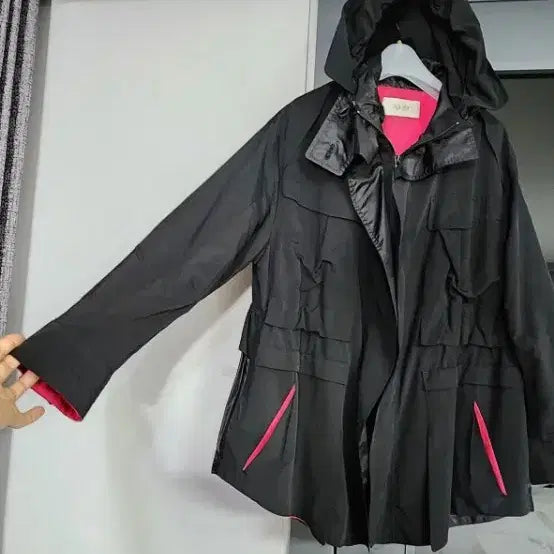[BUNJANG] SJ SJ Black Lightweight Hooded Windbreaker Jacket / 66~88  명품 한섬 SJ SJ 블랙 경량비스락후드스트랩바람막이자켓ㅡ