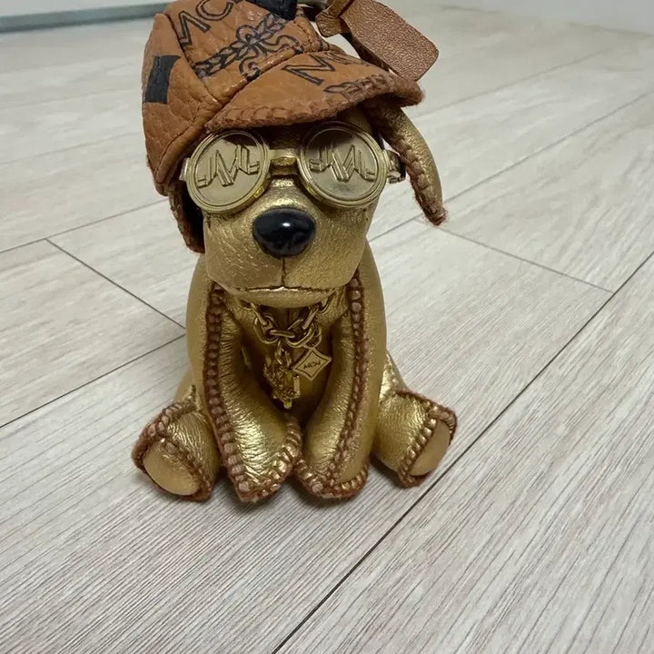 [BUNJANG] MCM Hip Hop Dog Visetos Charm Keychain / [희귀/정품] MCM 힙합 도그 비세토스 참 키링 팝니다