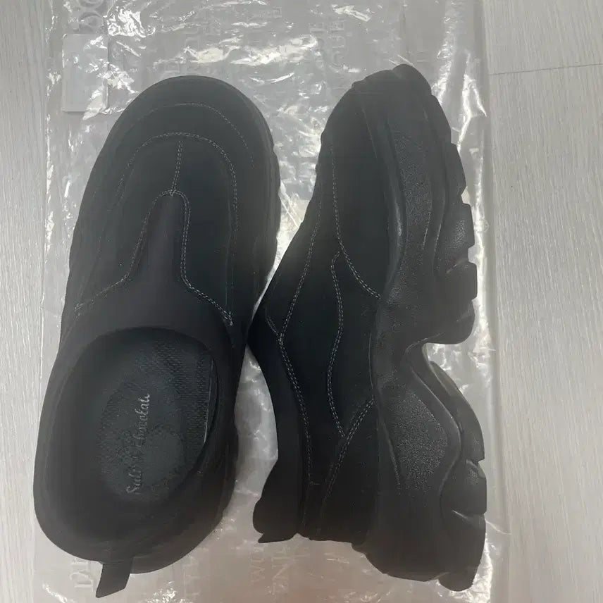 [BUNJANG] Salt&amp;Chocolate Acorn Sneakers Black 240 / 솔트앤초콜릿 아콘 스니커즈 흑 240
