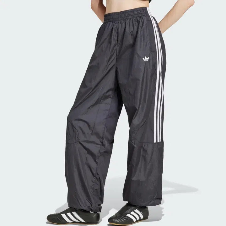 [BUNJANG] Adidas Adicolor Teamgeist Oversize Track Pants XS / 아디다스 아디컬러 팀가이스트 오버사이즈 트랙 팬츠
