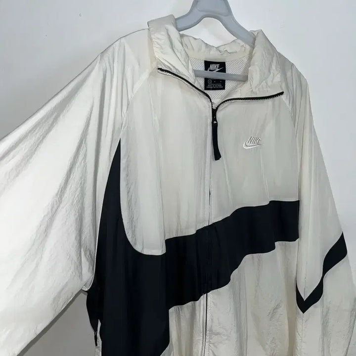 [BUNJANG] Nike Big Swoosh Windbreaker Jacket / 나이키 빅스우시 바람막이