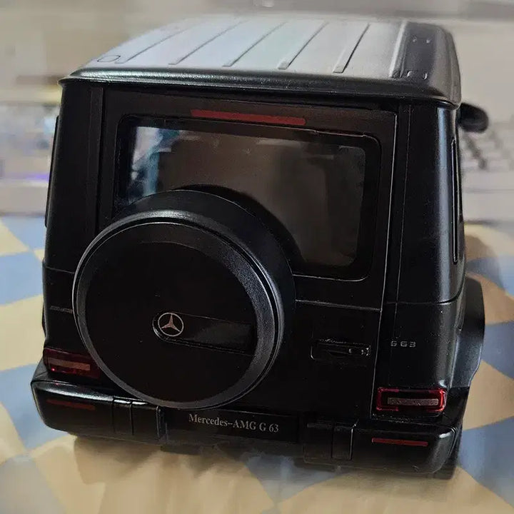 [BUNJANG] Mercedes-Benz Toy Car with Opening Doors and Trunk / 문,트렁크 열리는 벤츠 장난감