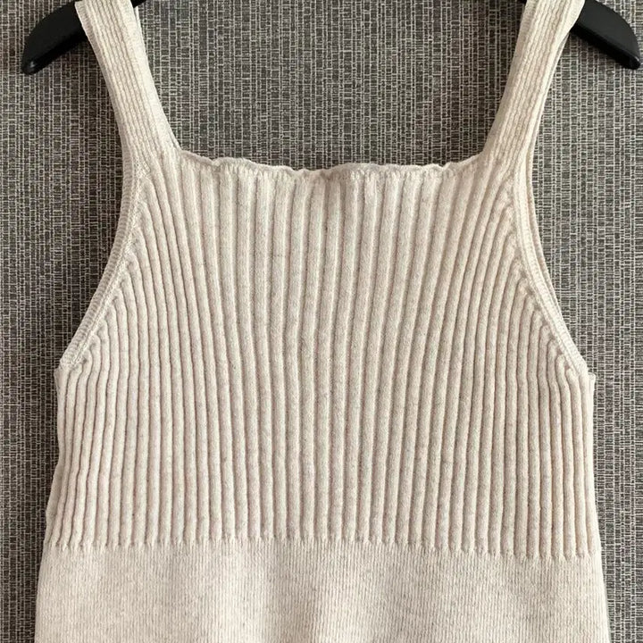 [BUNJANG] ON&amp;ON V-Neck Ribbed Knit Linen Blend Bustier Tank Top - Oatmeal, Size S / 온앤온 ON&amp;ON 브이넥 골지 니트 뷔스티에 린넨 마 나시 오트밀 민소매