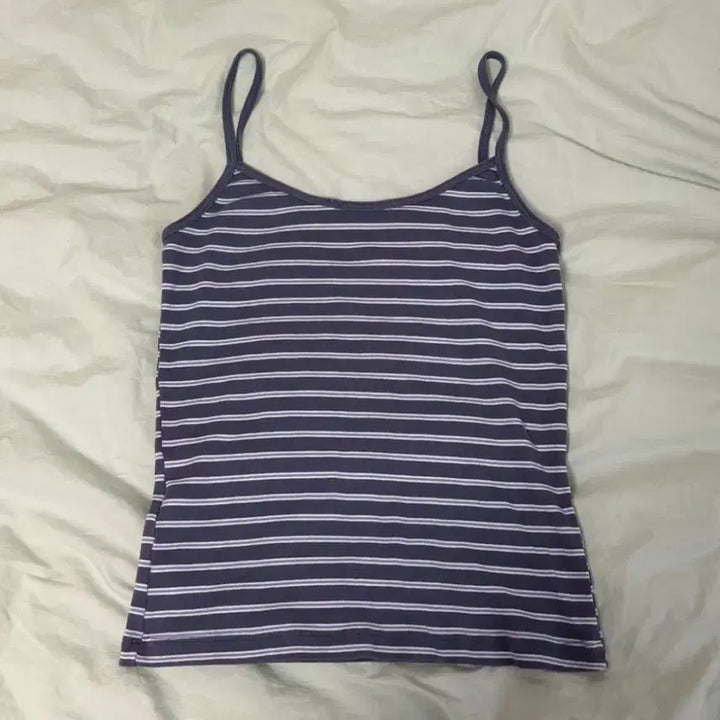 [BUNJANG] Brandy Melville Striped Sleeveless Top / 브랜디멜빌 스트라이프 슬리브리스 탑