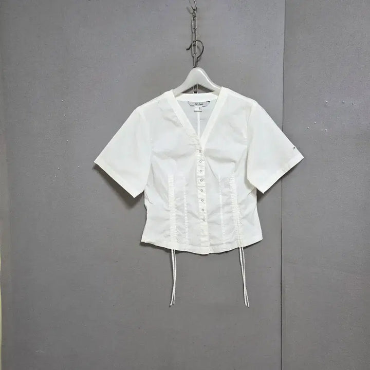 [BUNJANG] Jucy Judy V-Neck Blouse / 쥬시쥬디 브이넥 블라우스 85  n5207