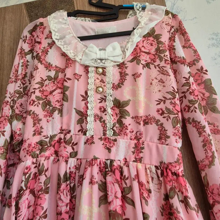 [BUNJANG] Vintage Rose Pattern Mini Dress with Lace Detail / 반티지 원피스