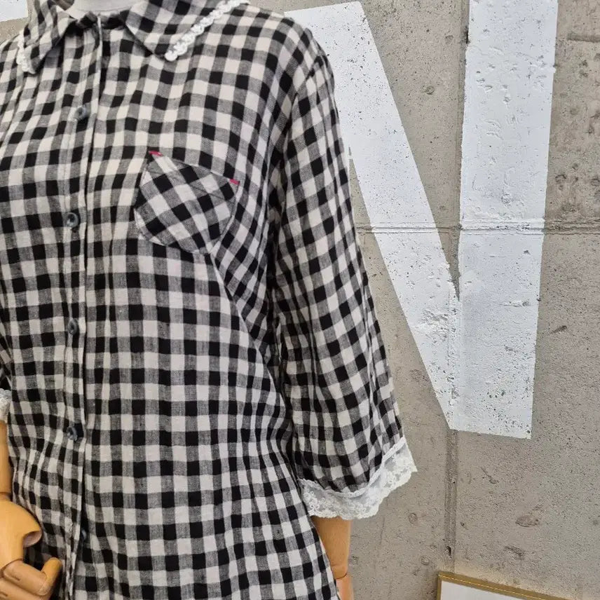 [BUNJANG] Gingham Check Linen Blend Lace Blouse / 깅엄체크 레이스 린넨혼방 블라우스