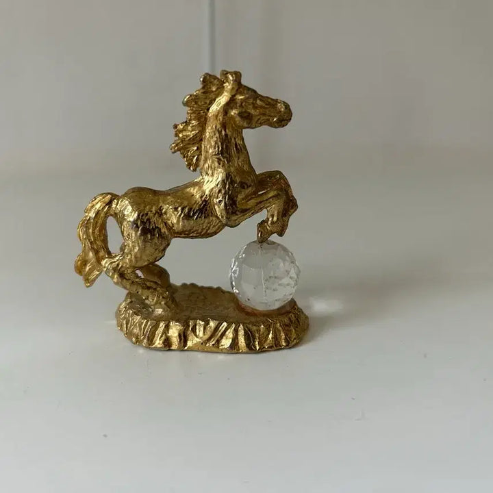 [BUNJANG] Vintage Golden Horse Statue with Crystal Ball Base / 빈티지 말 조각상