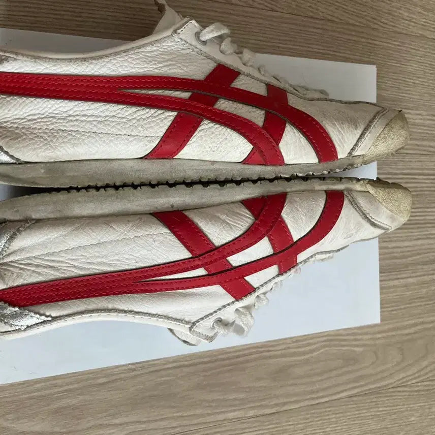 [BUNJANG] Onitsuka Tiger White/Red Sneakers / 오니츠카타이거 흰색/빨강 스니커즈