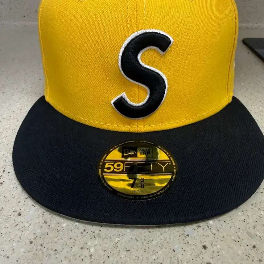 [BUNJANG] Supreme New Era S Logo Ball Cap Yellow / 슈프림 뉴에라 S로고 옐로우 볼캡