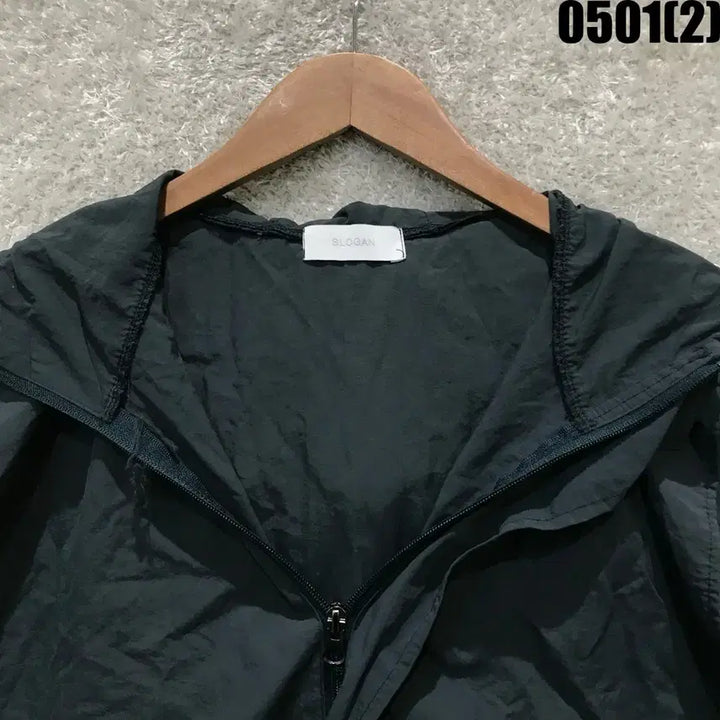 [BUNJANG] Slogan Hooded Windbreaker Vest Black L / 슬로건 후드 바람막이 조끼 블랙 L