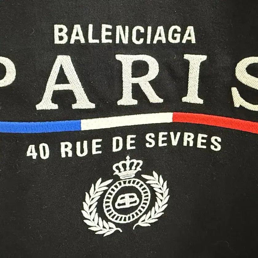 [BUNJANG] Balenciaga Paris Embroidered T-Shirt / 발렌시아가 파리 자수 티셔츠 S