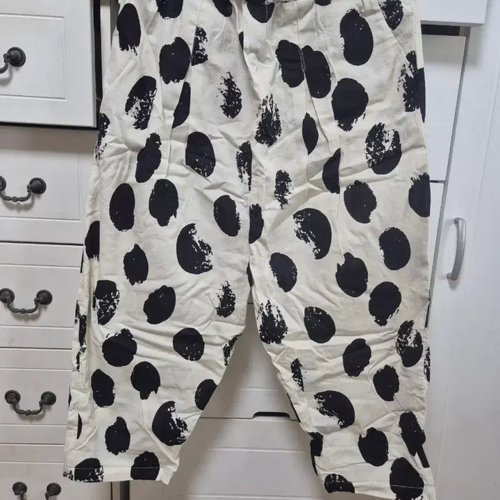 [SOLD OUT] 땡땡이 도트 무늬 면 바지