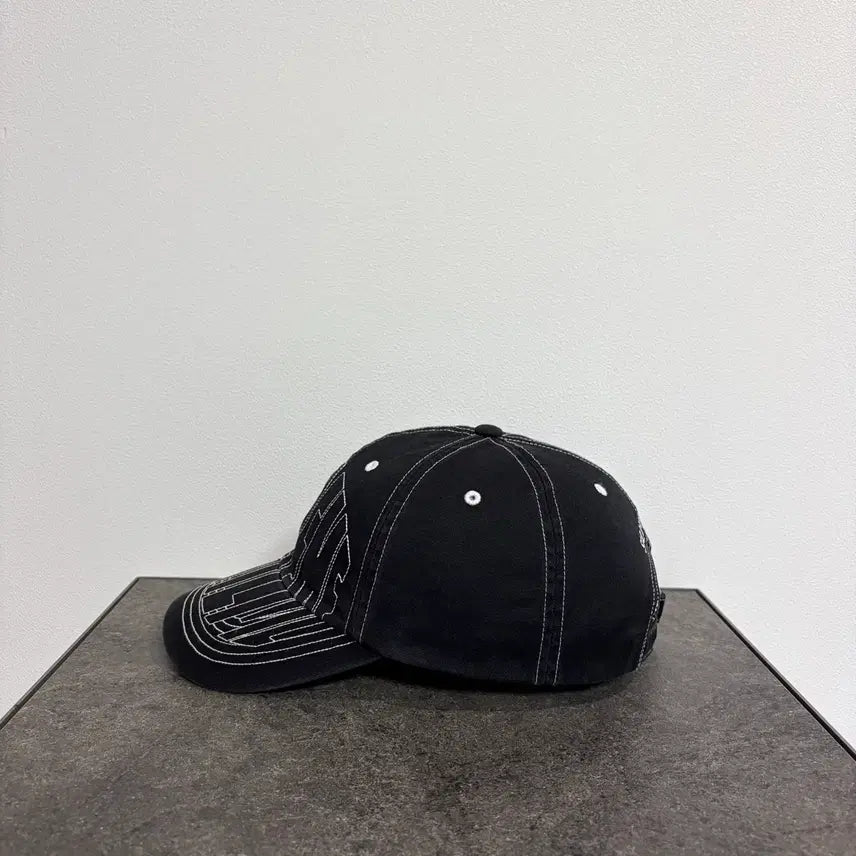 [BUNJANG] Supreme 6-Panel Visor Stitch Black Cap / (OS) 슈프림 6패널 볼캡 모자 23SS 바이저 스티치 블랙