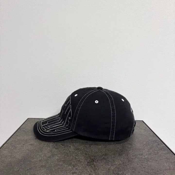 [BUNJANG] Supreme 6-Panel Visor Stitch Black Cap / (OS) 슈프림 6패널 볼캡 모자 23SS 바이저 스티치 블랙