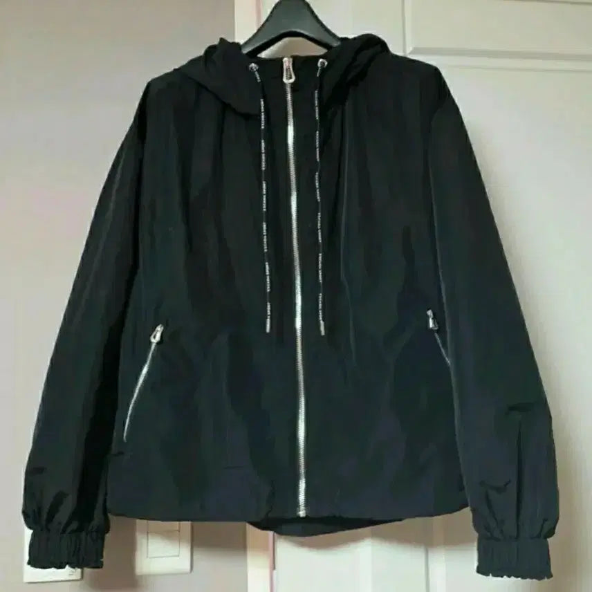 [BUNJANG] Escada Sport Black Crinkle Jumper L / (실착1회)에스까다 스포츠 블랙 크링클 점퍼 100(L)