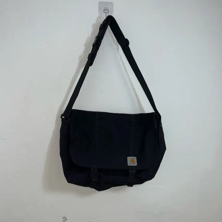 [BUNJANG] Carhartt Cargo Messenger Bag / 칼하트 카고 메신저백