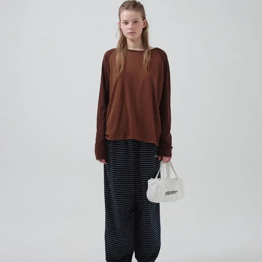 [BUNJANG] The Barnet Navy Stripe Training Pants / 더바넷 스트라이프 팬츠 네이비