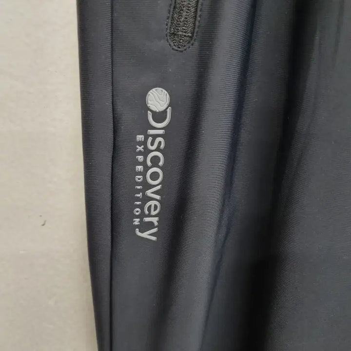 [SOLD OUT] [105/XL] 디스커버리 트레이닝 팬츠
