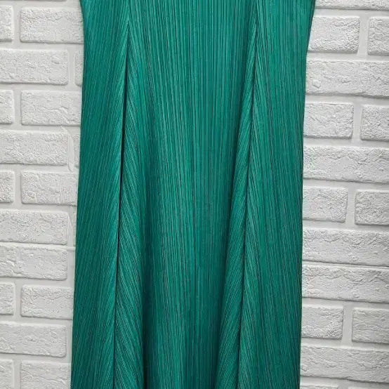 [BUNJANG] Pleated Sleeveless Long Dress / A4383  플리츠 롱 나시 원피스
